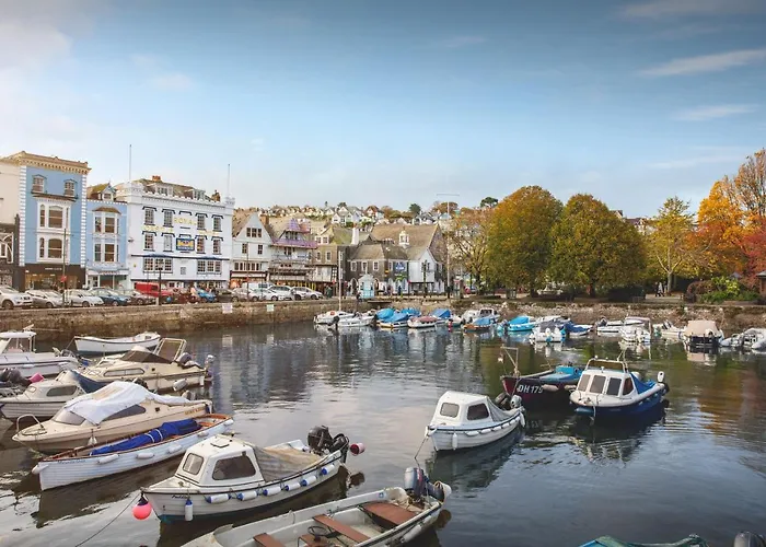 Discover the Best Hotels in Dartmouth for a Memorable Visit