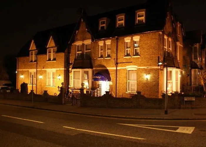 Top Cheap Hotels in Croydon Area