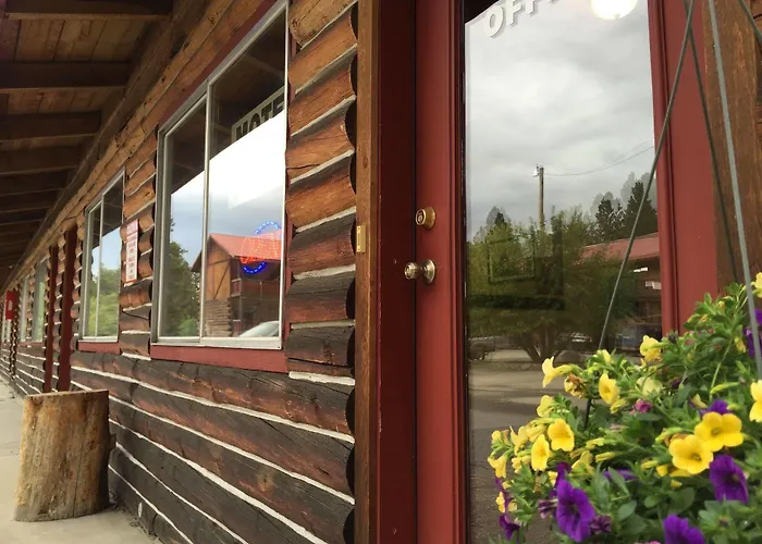 Top Hotels and Lodging Near McCall Idaho